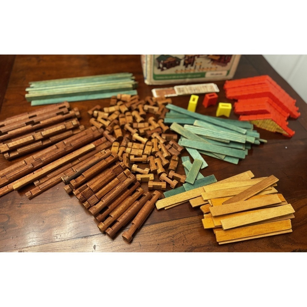 Vintage Double "L" Ranch Lincoln Log Set with Original Box 178 Pieces
